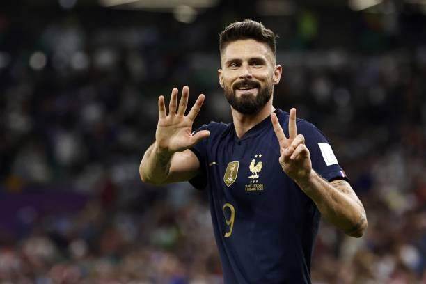 36岁加冕法国队史射手王！越老越妖的吉鲁值得信赖