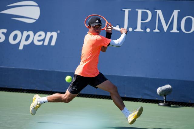 在线娱乐-吴易昺再创历史！ 逆转进美网32强 静候世界第一